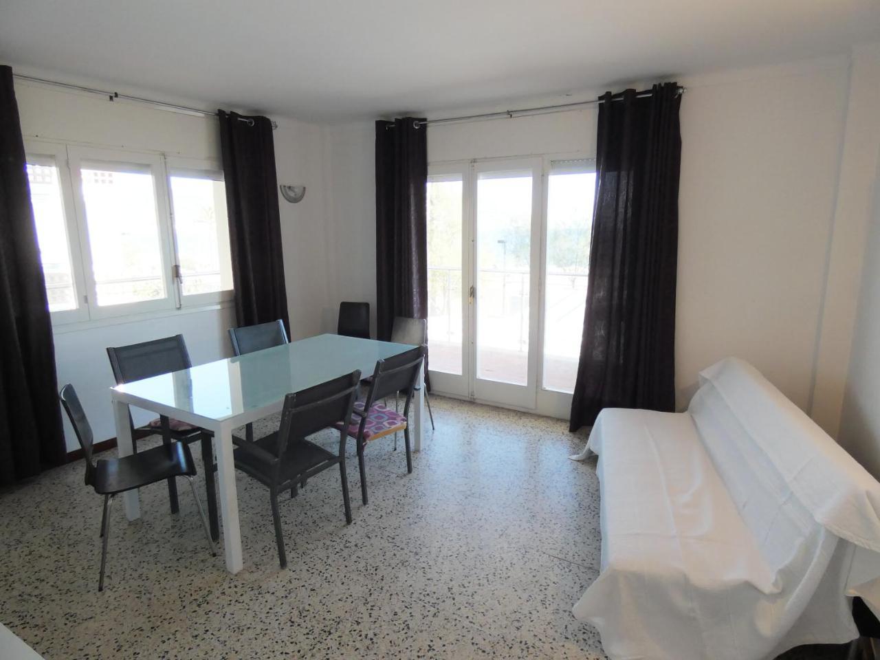 Europa 18 Apartment Roses Exterior photo